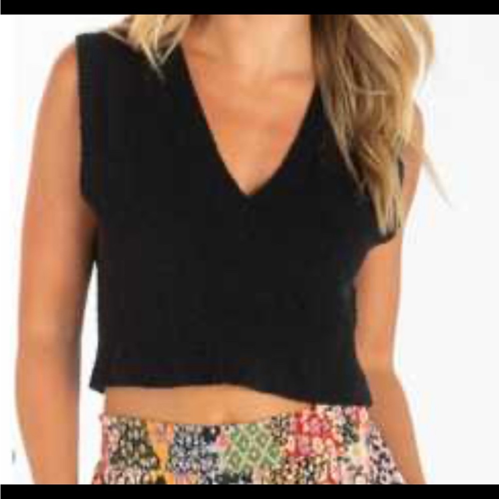 NATURAL LIFE Black V-Neck Tank Top